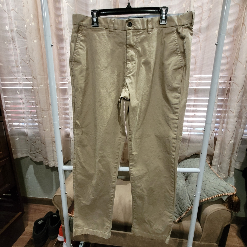 Tommy Hilfiger Men's Khaki Chinos
